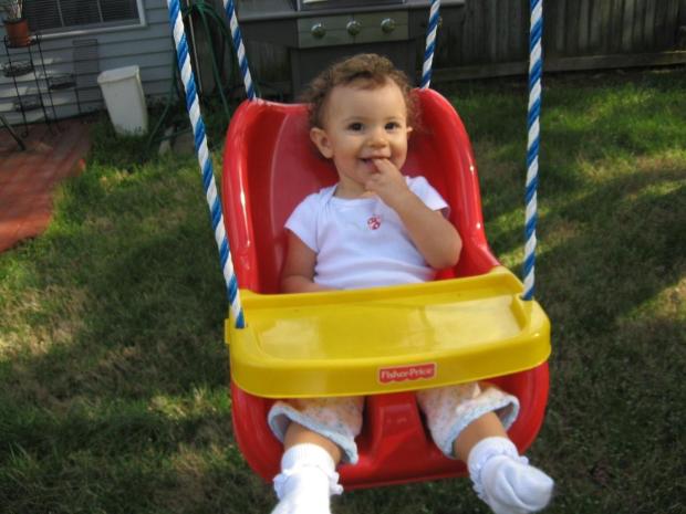 2009329sheaschooleventandchloe-swing-014